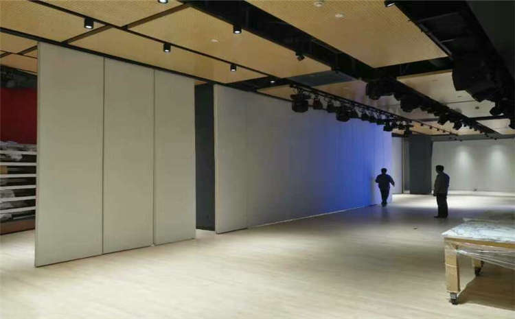 內蒙古專業(yè)體育木地板批發(fā)