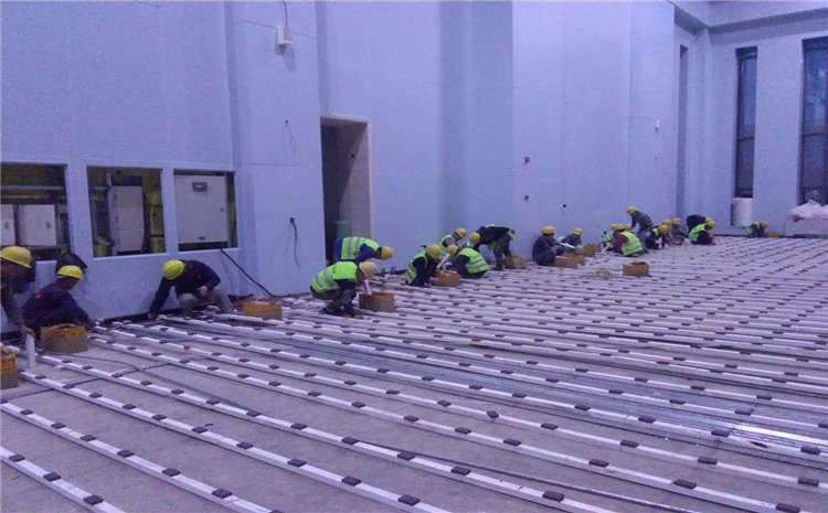 橡膠木體育運(yùn)動地板規(guī)格