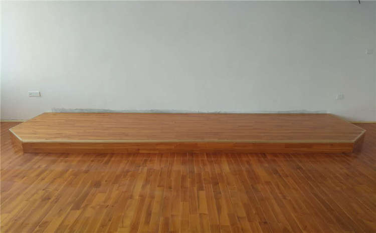 俄勒岡松運(yùn)動體育地板價格是多少錢？