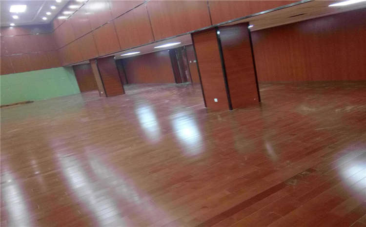 楓樺木木地板籃球場(chǎng)每平米價(jià)格