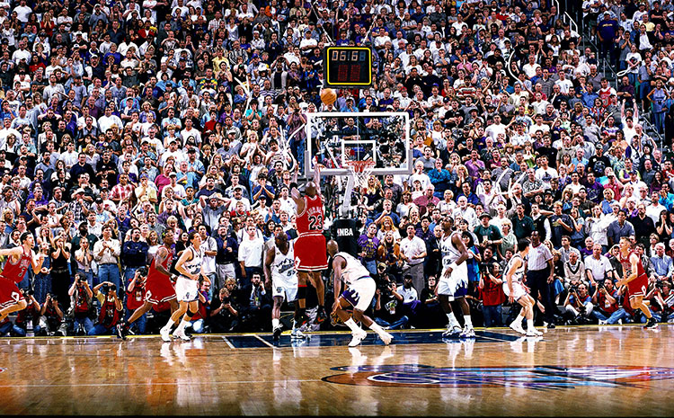 比賽場館體育運(yùn)動(dòng)地板多少錢一平方