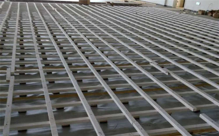 拼接板籃球運(yùn)動(dòng)地板安裝工藝